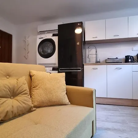 Cozy Condo In Tresnjevka Zagreb Exterior photo